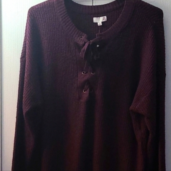 SO Sweaters - SO BRAND JUNIOR WOMENS BEAUTIFUL COMFY PLUM SWEATER BY SO SIZE MEDIUM.